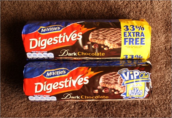 2 Packets of McVities Digestives Dark Chocolate variety